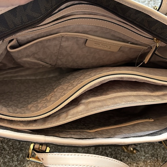 Michael Kors -Michael Kors Large Jet Set Travel Tote Large - Picture 7 of 9